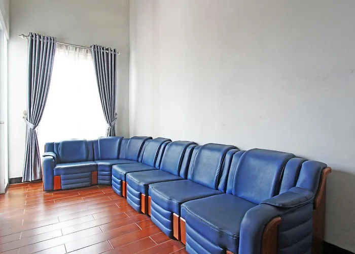 Oyo 92479 Pasadena House Hotel Semarang